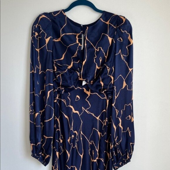 NWT ASTR The Label Suzy Satin Cutout Maxi Dress - M - Picture 8 of 10